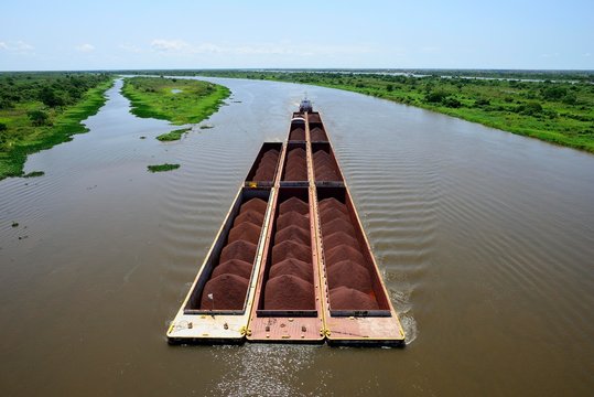 Pusher with iron ore cargo, Rio Paraguay, Concepcion, Paraguay, South America