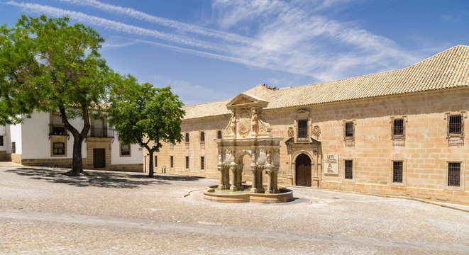 Fountain Fuente de Santa Maria in front of University, Universidad Internacional de Andalucia, Plaza de Santa Maria, Baeza, UNESCO World Heritage Site, Andalusia, Spain, Europe