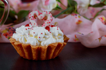 Happy Valentines Day sweet cupcakes a stylish, fun and cheerful Valentines Day.
