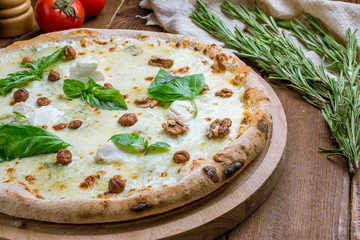 Pizza Quattro formaggi