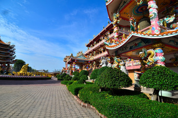 Naja Shrine is decorated in Chinese style. Is a tourist attraction for tourists to pay homage to...