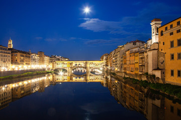 Fototapeta na wymiar ponte Vecchio on river Arno at night, Florence, Italy