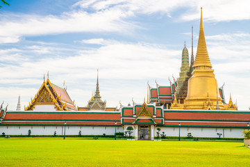 Temple of emerald buddha grand palace Wat Pra Keaw