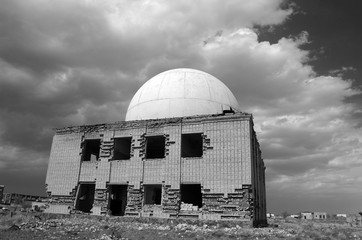 Obraz premium Abandoned Soviet military base in Central Asia. Near Balkhash Lake