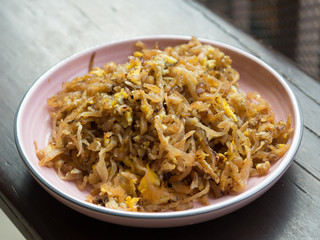 Stir fried radish head with egg