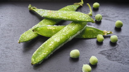 зеленый горошек