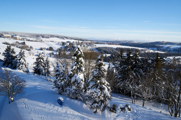 Fototapeta na wymiar Winterlandschaft im Erzgebirge rund um Oberwiesenthal und den Fichtelberg
