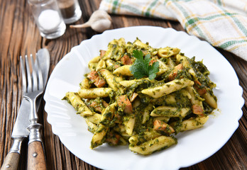 Penne pasta with spinach