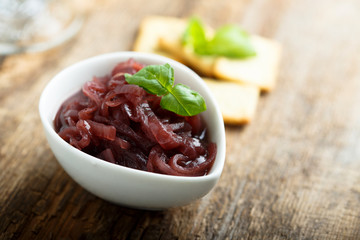Onion jam with red wine