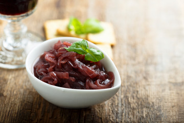Onion jam with red wine