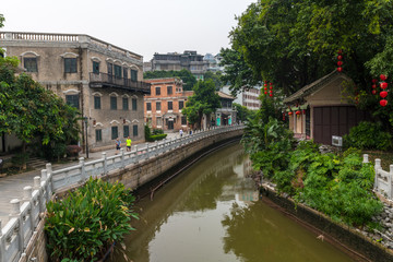 Fototapeta premium Liwan historic area, canal chinese guangzhou urban day famous