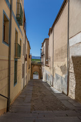 Obraz premium The Jewish quarter in Segovia. The Jewish quarter is a medieval neighborhood, which allows us to enter a path of encounter with the past