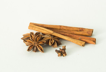 Anise, cloves and cinnamon sticks