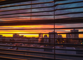 Obraz premium sky colored eye at dawn in madrid