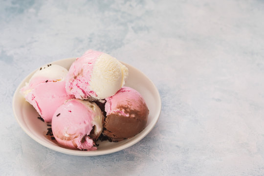 Neapolitan Ice Cream Scoop Images – Browse 837 Stock Photos, Vectors, and  Video