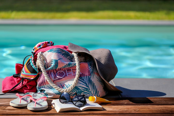 détente autour de la piscine