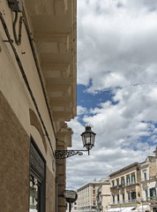 Fototapeta na wymiar Italia Puglia Lecce Via Vittorio Emanuele