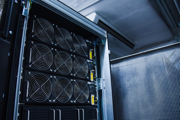  energy backup system for servers