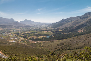 Fototapeta na wymiar Franschoek Pass with view to the valley of Franschoek, South Afrika