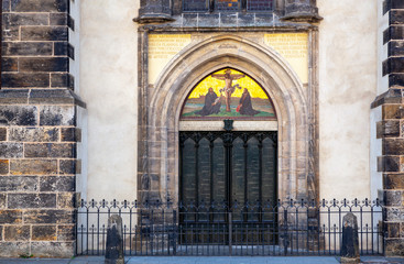 Fototapeta na wymiar Tür der Schlosskirche in Wittenberg, Deutschland