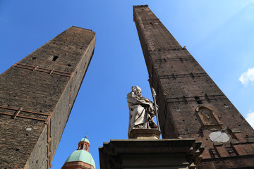 The two towers of Bologna, Italy © Jan Kranendonk