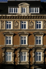 Fototapeta na wymiar klassizistische Hausfassade im Stadtteil St. Georg