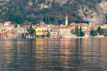Obraz premium View of many color buildings in beautiful village Varenna, Como lake, Italy