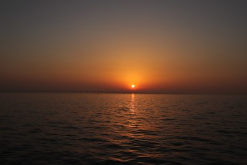 関空連絡橋に沈む夕日