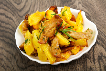 Fried potato with pork