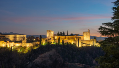 Fototapeta premium Granada. The fortress and arabic palace complex of Alhambra, Spain