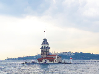 Obraz premium Girl tower in Istanbul