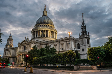 Fototapeta na wymiar London St. Paul's Cathedral