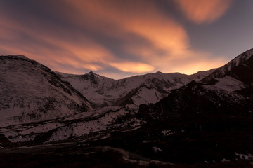 Obraz na płótnie Canvas Sunset in Himalayas. Tilicho Base Camp, Nepal, Annapurna Conservation Area.