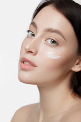 Obraz premium the young girl with pure skin