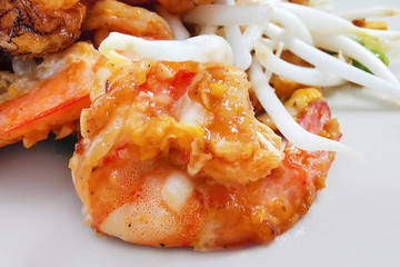 shrimp on padthai dish