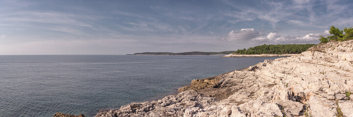 Fototapeta na wymiar Meerküste in Kroatien