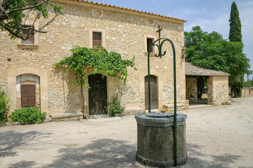 Hof der Kapelle von Sant Miquel