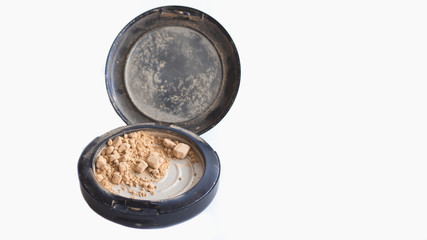 Press powder that is broken unable to use, Concept Poor quality makeup powder