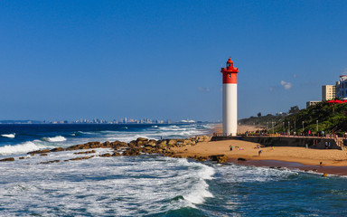 Umhlanga Leuchtturm mit Durban; Südafrika - obrazy, fototapety, plakaty