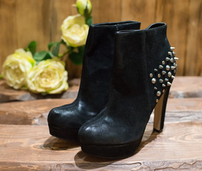 women's shoes with high heels with spikes