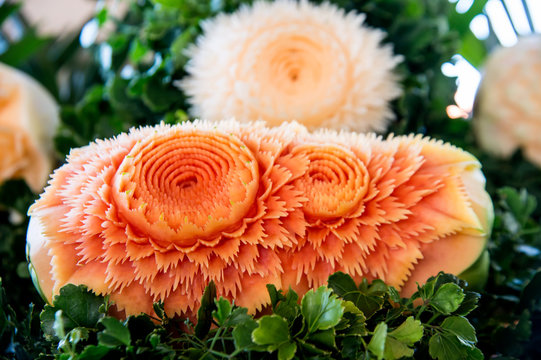 beautiful flower carving from papaya by expert Thai students