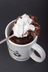 Mug cake et chantilly