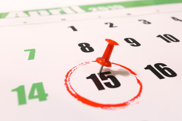 2019 calendar with marked tax day for filing on April 15