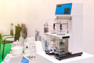 automatic disintegration tester device or equipment of lab for process check & analysis or research property gelatin capsules or coated tablets examination for medical-pharmacology industrial etc.