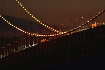 明石海峡大橋のライトアップ 