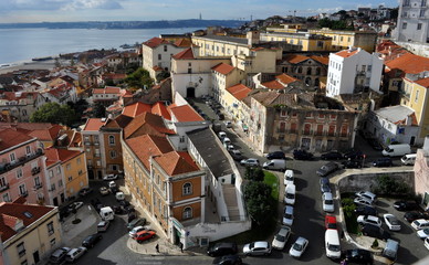 Fototapeta na wymiar Alfama in Lisbon
