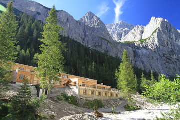Höllentalangerhütte