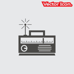 Obraz premium radio icon isolated sign symbol and flat style for app, web and digital design. Vector illustration.