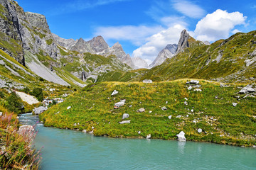 Vallon et torrent de la Glière