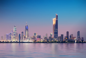 Fototapeta na wymiar beautiful dawn view of kuwait cityscape
